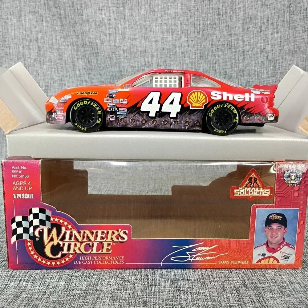 1:24 Winners Circle Diecast 1998 Tony Stewart #44 Small Soldiers Shell Nascar